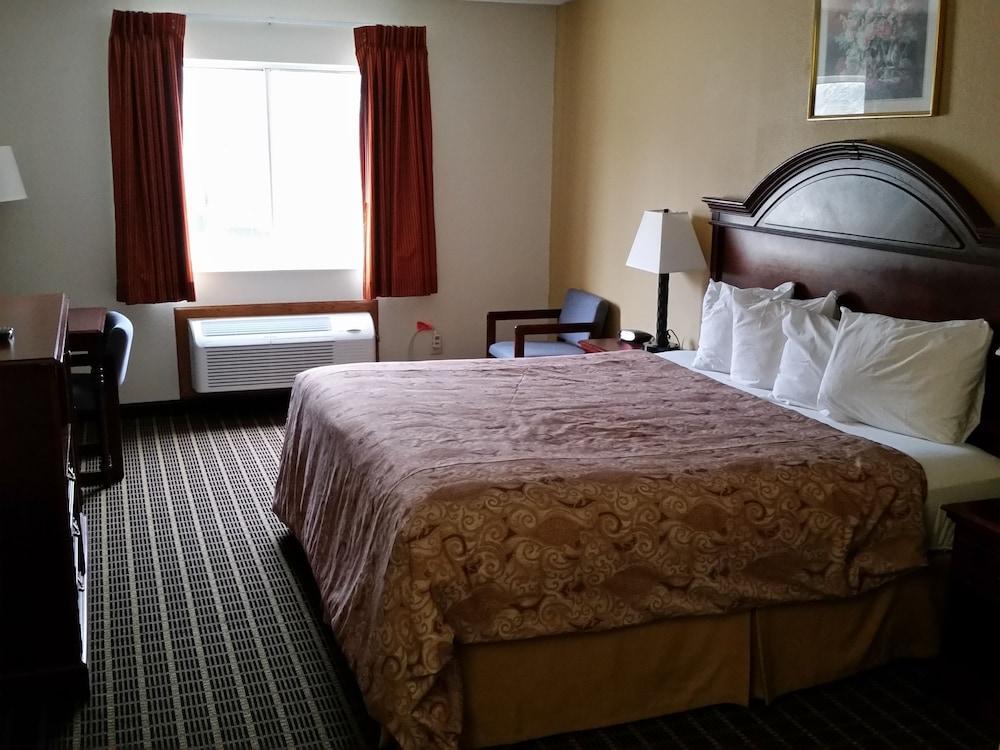 Rodeway Inn Cedar Rapids Buitenkant foto