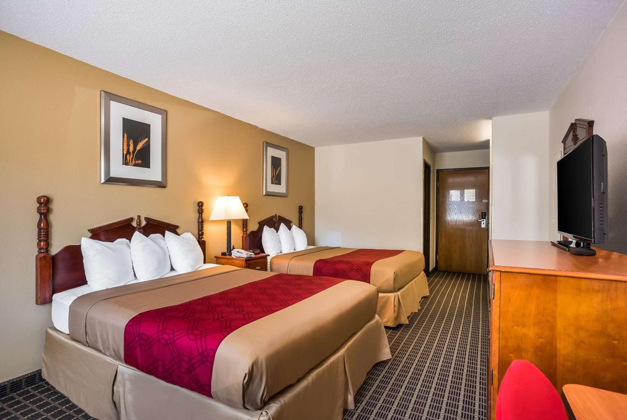 Rodeway Inn Cedar Rapids Buitenkant foto