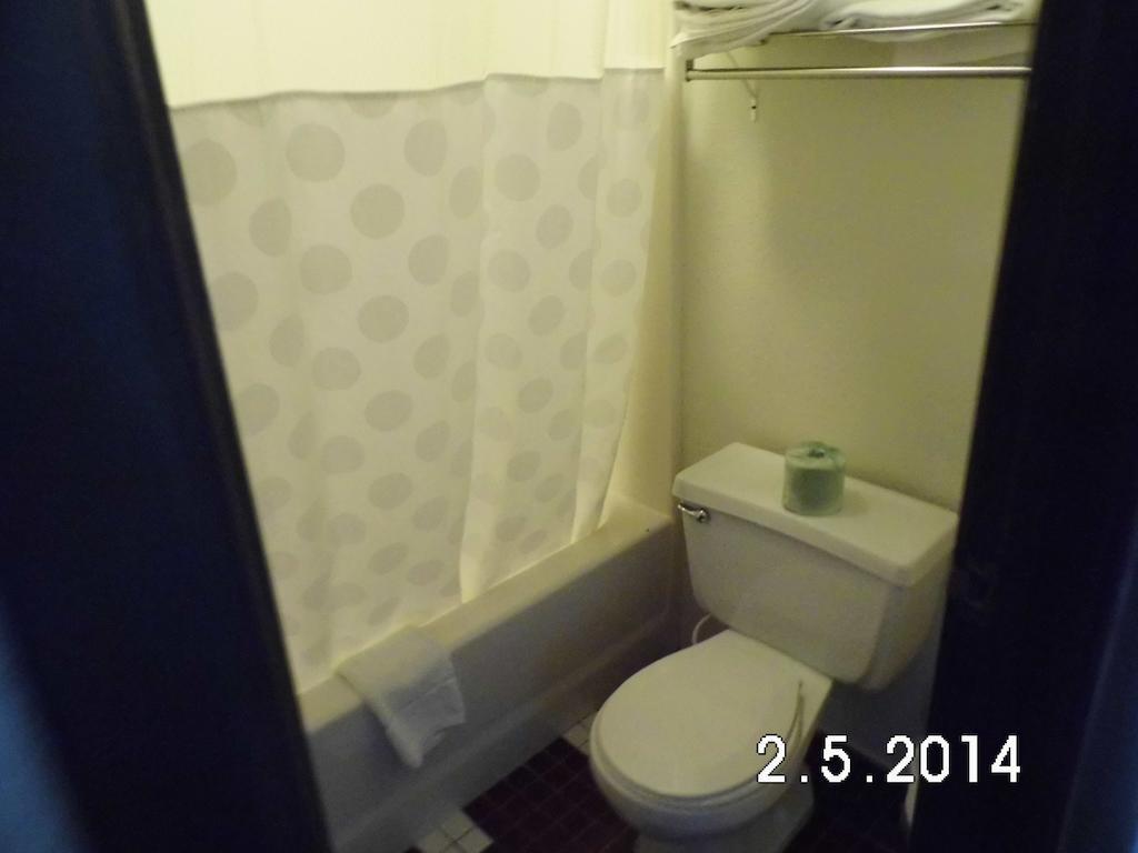 Rodeway Inn Cedar Rapids Kamer foto
